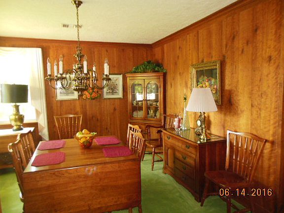 4th image of 2114 Pecan Ct