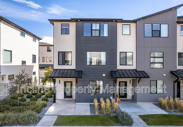407 S Meadow Garden Rd — Photo 1