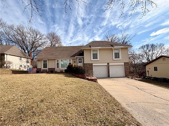 2nd image of 8221 Noland Rd