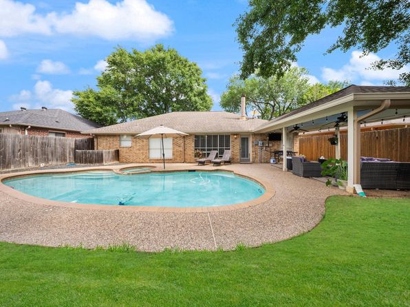 5613 Village Park Dr, Katy, TX 77493