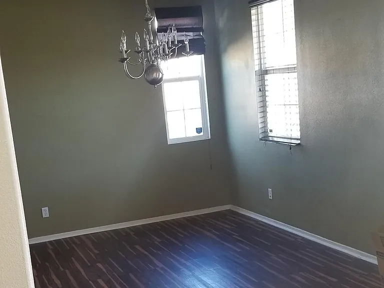 2337 Cypress St — Photo 2