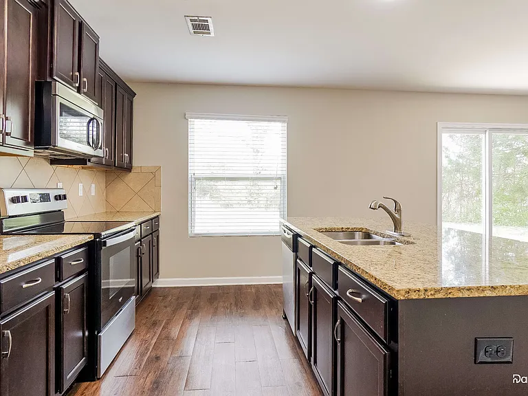 4670 Brookshire Ln — Photo 2