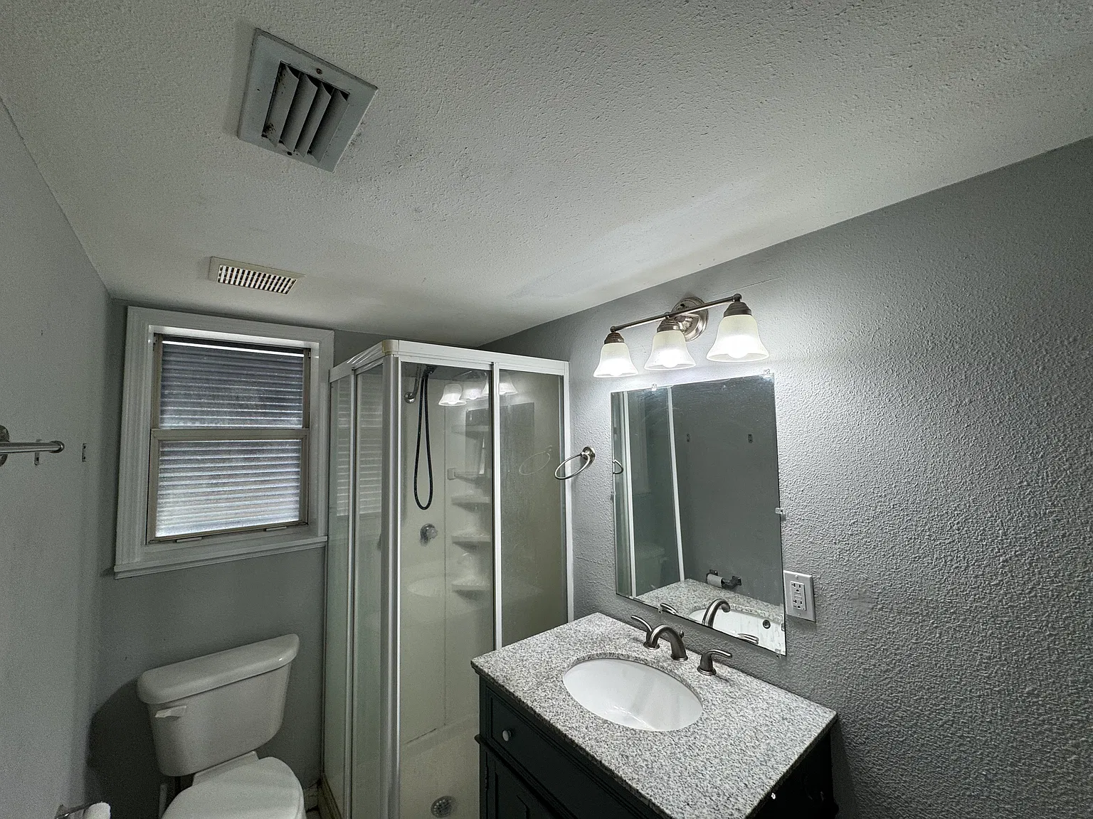 165 Cessna Dr — Photo 3