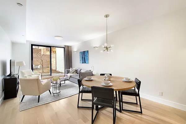 Sold by Town Residential | media 27