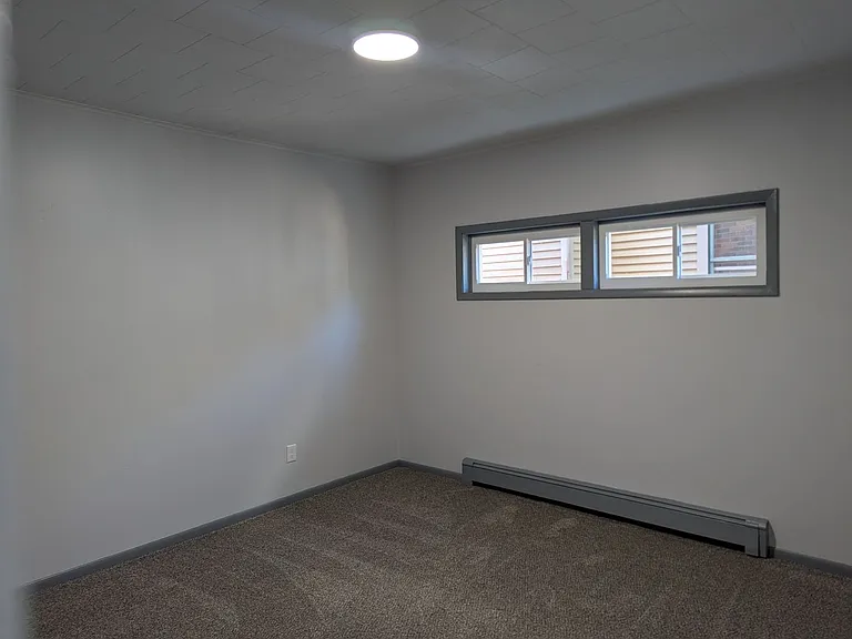 250 Locust St — Photo 15