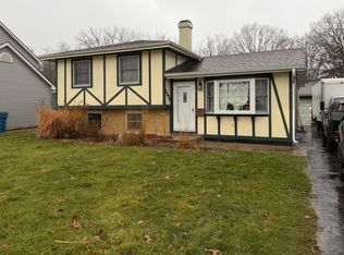 2672 Forest Park Dr, Dyer, IN