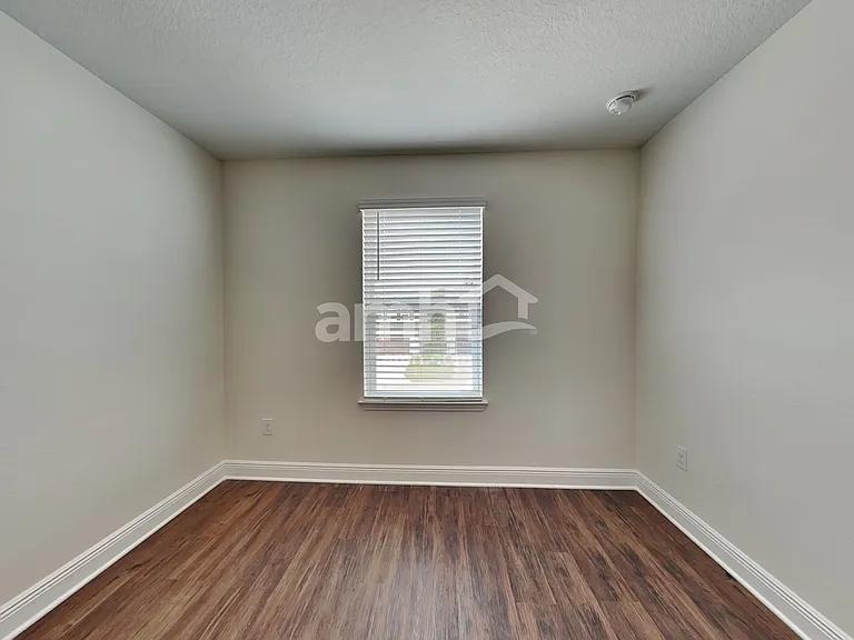 27273 Saint Andrews Ave — Photo 19