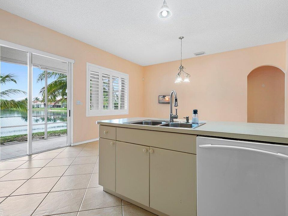 1st image of 3035 SE 7th Place