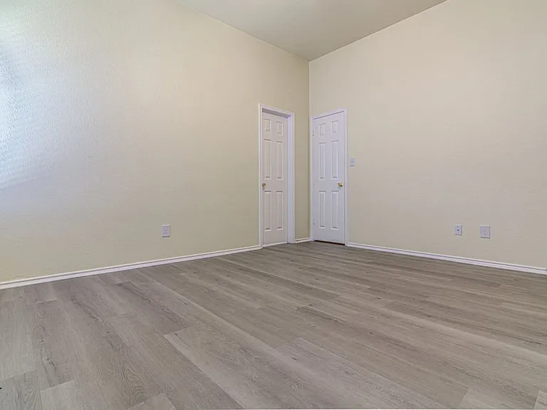 1604 Southwestern Trl — Photo 16