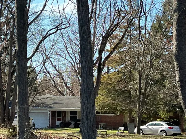 5560 Crooked Lake Rd, Howell, MI 48843