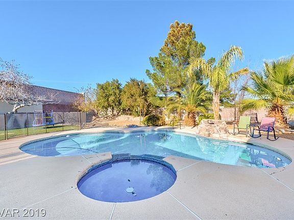 2nd image of 618 Montvilla Dr