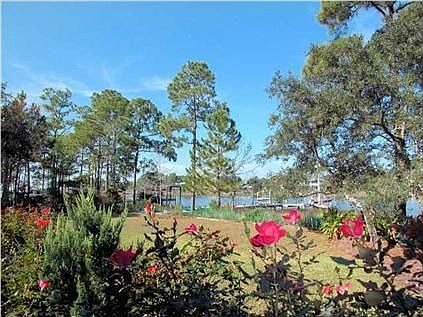 Large .47 lot on Grass Lake