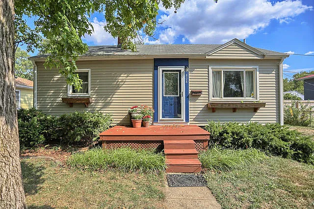 808 S Anderson St photo 1