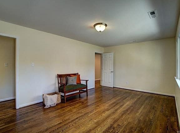 4th image of 5517 Qualla Rd