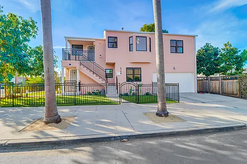 4706 Vista St Photo 1