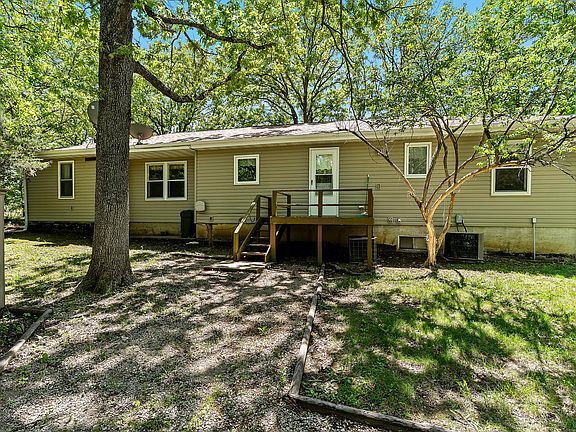 3rd image of 1133 E 318th Road