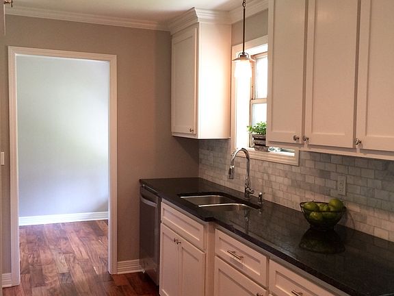 3rd image of 431 Bayou Oaks Dr