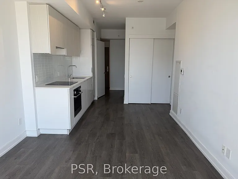 161 Roehampton Ave #2712 — Photo 15