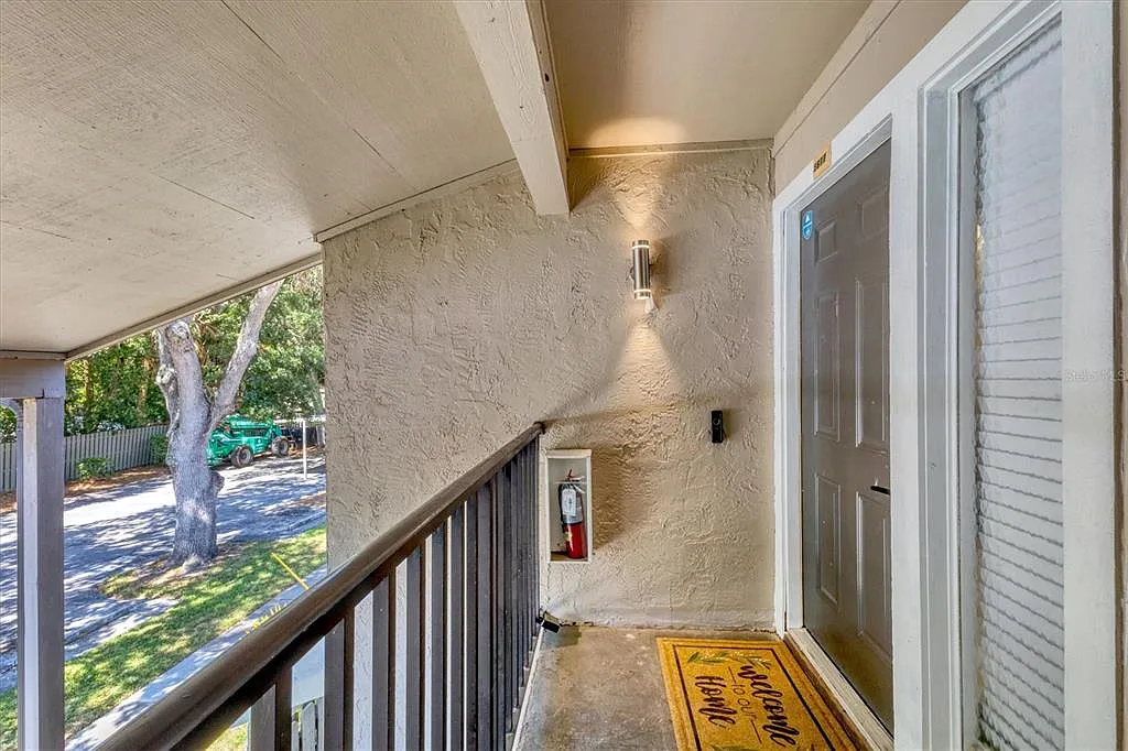 2 bed, 2.0 bath, 1125 sqft, $2,950 — Photo 3