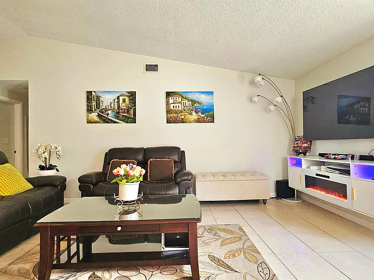 4679 Appaloosa St — Photo 3