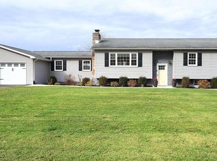 11 Hemlock Dr, Port Matilda, PA 16870