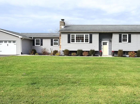 11 Hemlock Dr, Port Matilda, PA 16870