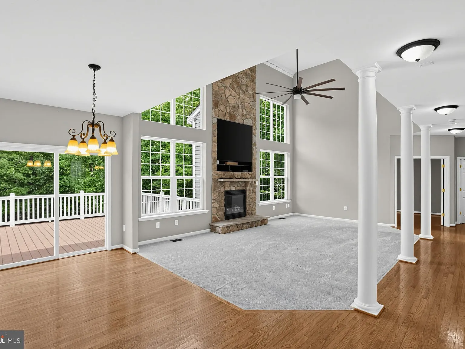 4 bed, 3.5 bath, 4264 sqft, $4,000 — Photo 4