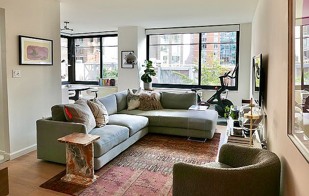 1st image of 180 W 20th St APT 4C