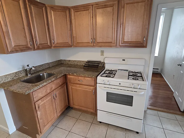 14 Battery St #4R — Photo 4