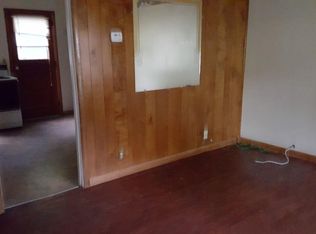 1320 Pompton Cir, Lansing, MI 48910