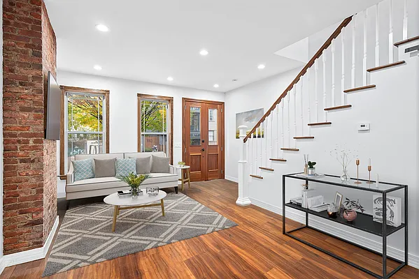 Sold by Corcoran | media 21