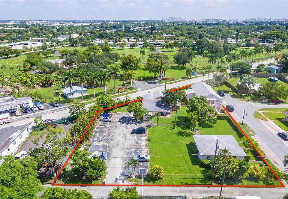 1st image of 307 W Dixie Highway