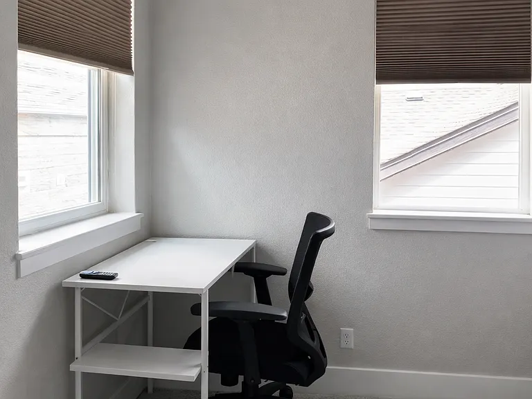 6338 N Lisbon St #3 — Photo 8