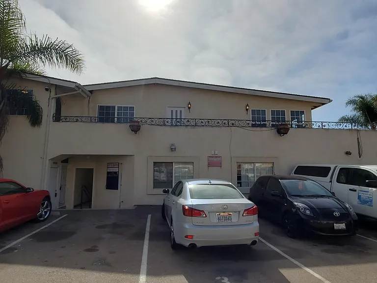 5771 La Jolla Blvd — Photo 1