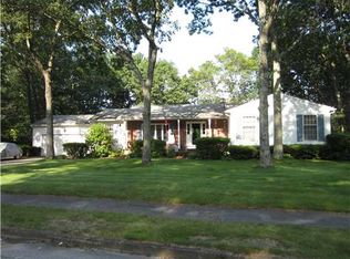 5 Winterberry Dr, Coventry, RI 02816