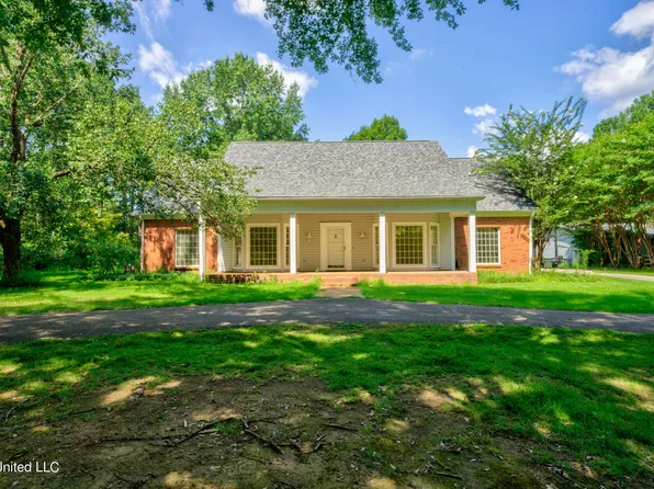 285 W Sweetwater Rd, Byhalia, MS 38611