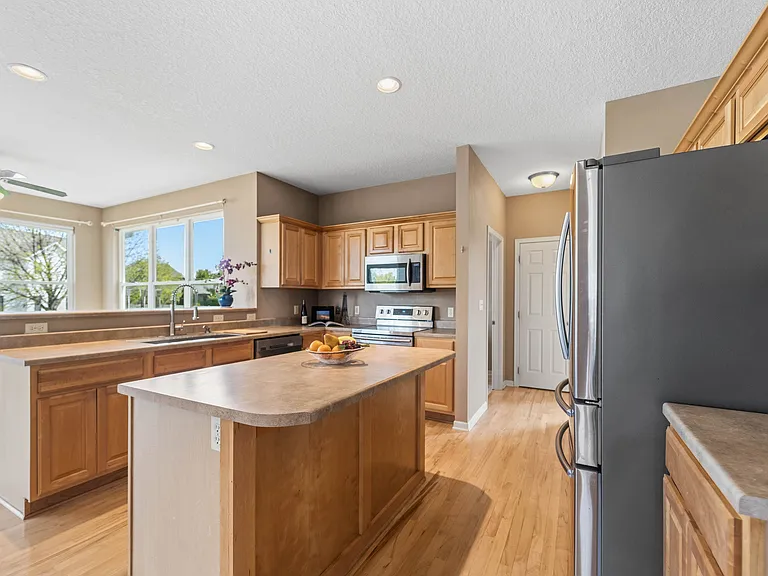 3902 Valley View Rd — Photo 9