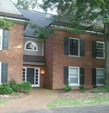 1st image of 225 Woodmere Dr #8C