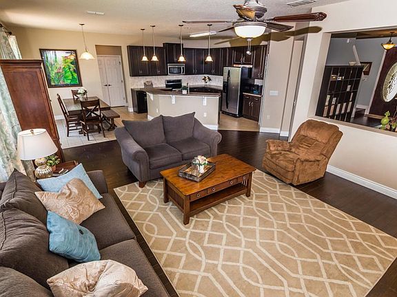 4th image of 101 Levee Ln