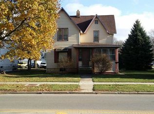 424 S 4th St, Dekalb, IL 60115