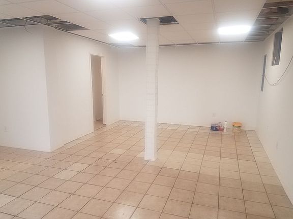 3rd image of 3528 Troost Ave