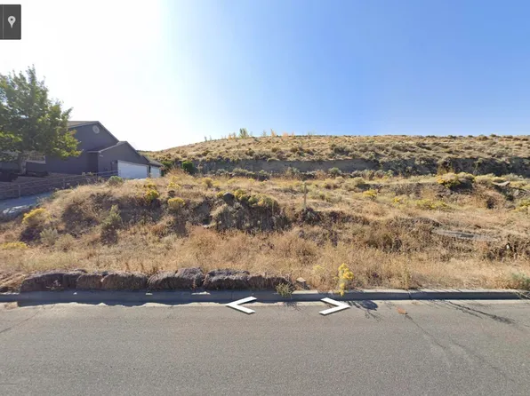 313 Rockwood Dr, Richland, WA 99352