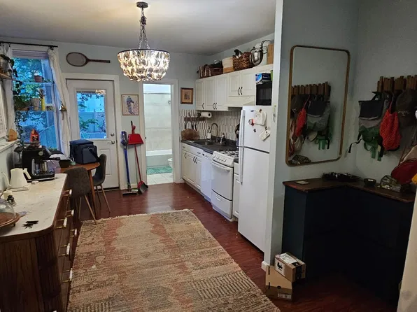 88 Eagle Street image 1 of 6