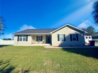 582 Pinehurst Dr, Blackshear, GA 31516