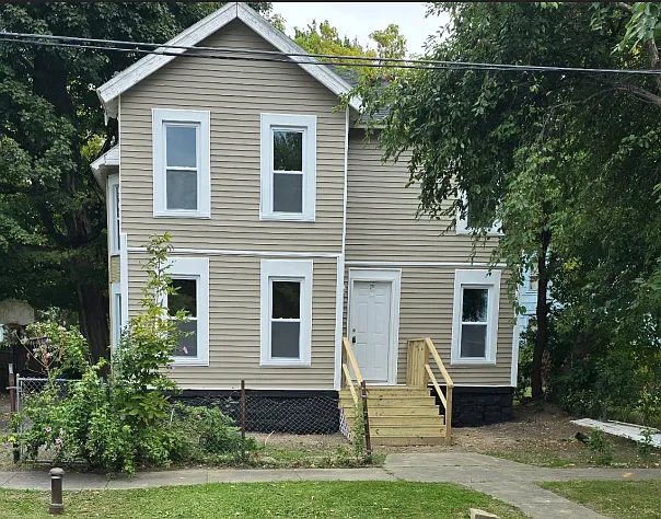 205 Barrett St