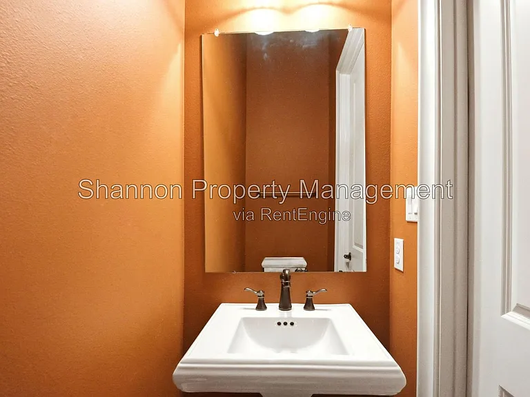 1652 Norfolk St #B — Photo 37