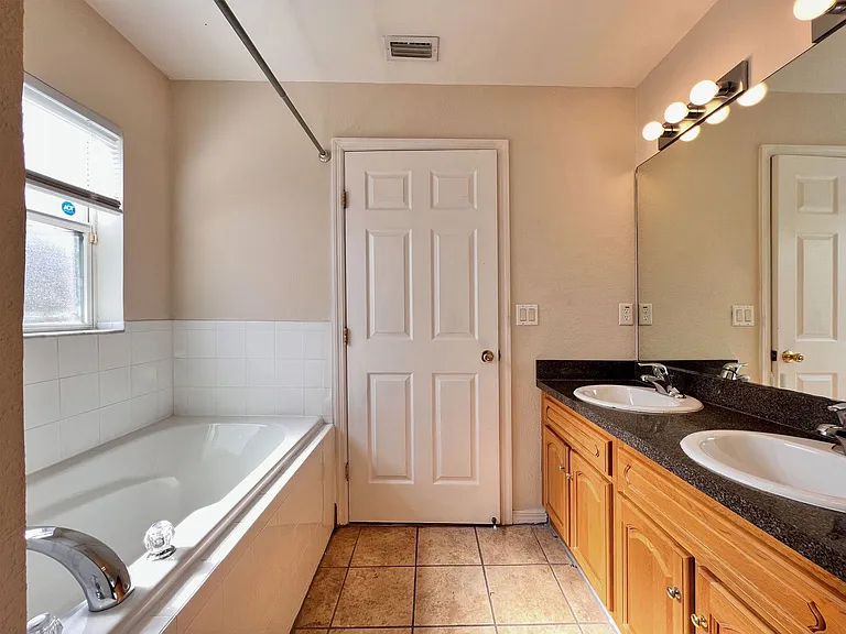 567 Cody Caleb Dr — Photo 12