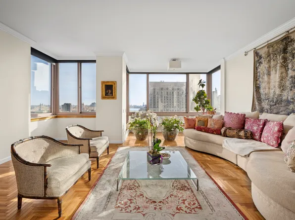 524 East 72nd Street image 4 of 30