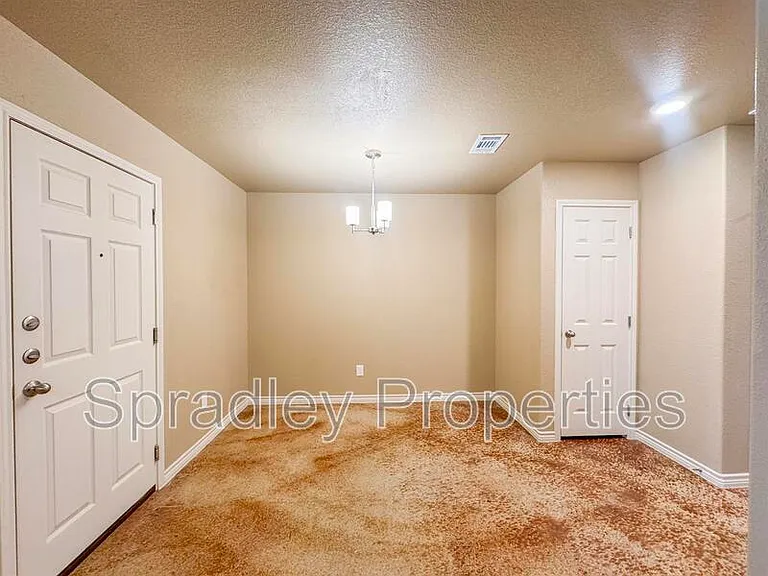1013B Llano Ct — Photo 6