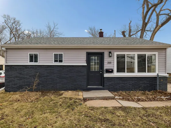 3111 S 40th St, Omaha, NE 68105
